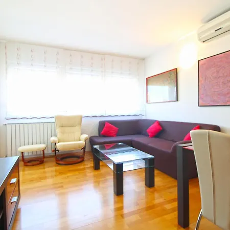Suzana 2384 Apartment