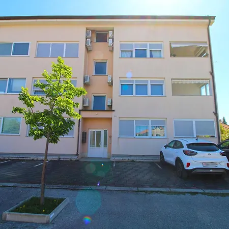 Apartment Suzana 2384
